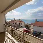 House For 2 - 7 Persons With 3 Bedrooms Klenovica
