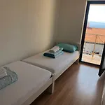 Apartamento House For 2 - 7 Persons With 3 Bedrooms *