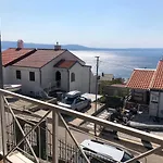 Apartamento House For 2 - 7 Persons With 3 Bedrooms
