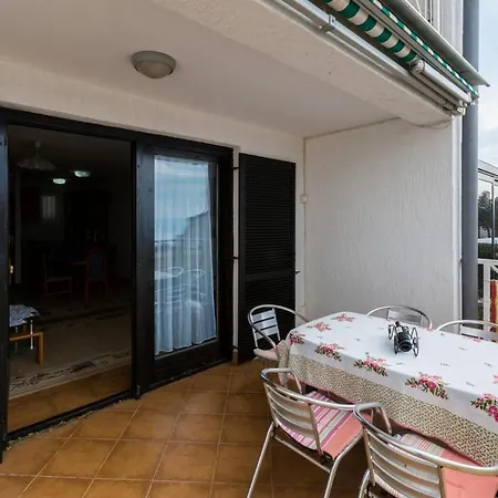 House For 2 - 7 Persons With 3 Bedrooms 公寓 克罗诺维察