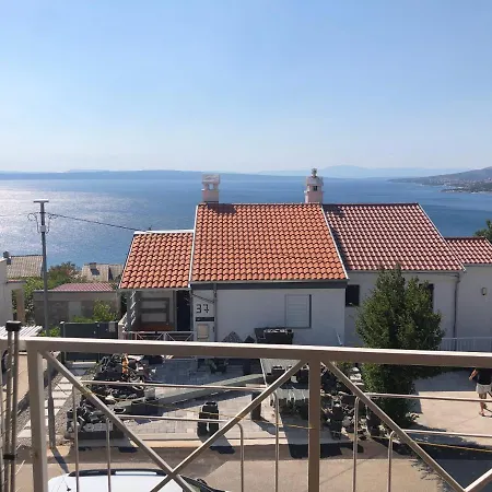 House For 2 - 7 Persons With 3 Bedrooms Apartmán *