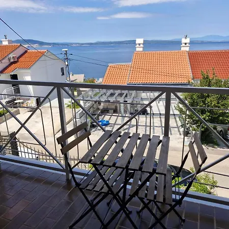 House For 2 - 7 Persons With 3 Bedrooms Apartmán *