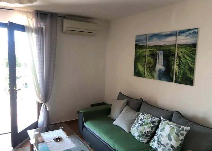 House For 2 - 7 Persons With 3 Bedrooms Apartmán *
